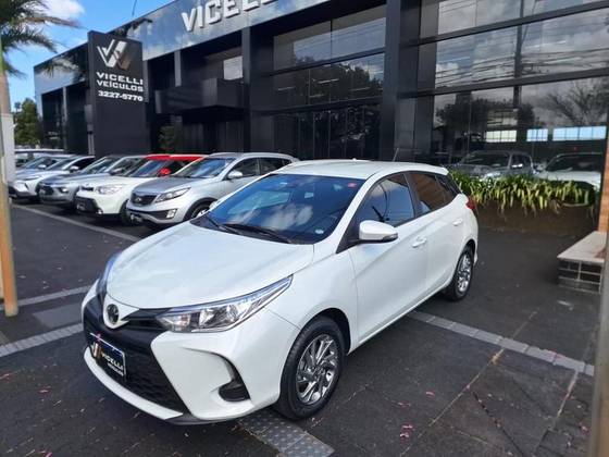TOYOTA YARIS 1.5 16V FLEX SEDAN XS MULTIDRIVE TOYOTA YARIS 1.5 16V FLEX SEDAN XS MULTIDRIVE